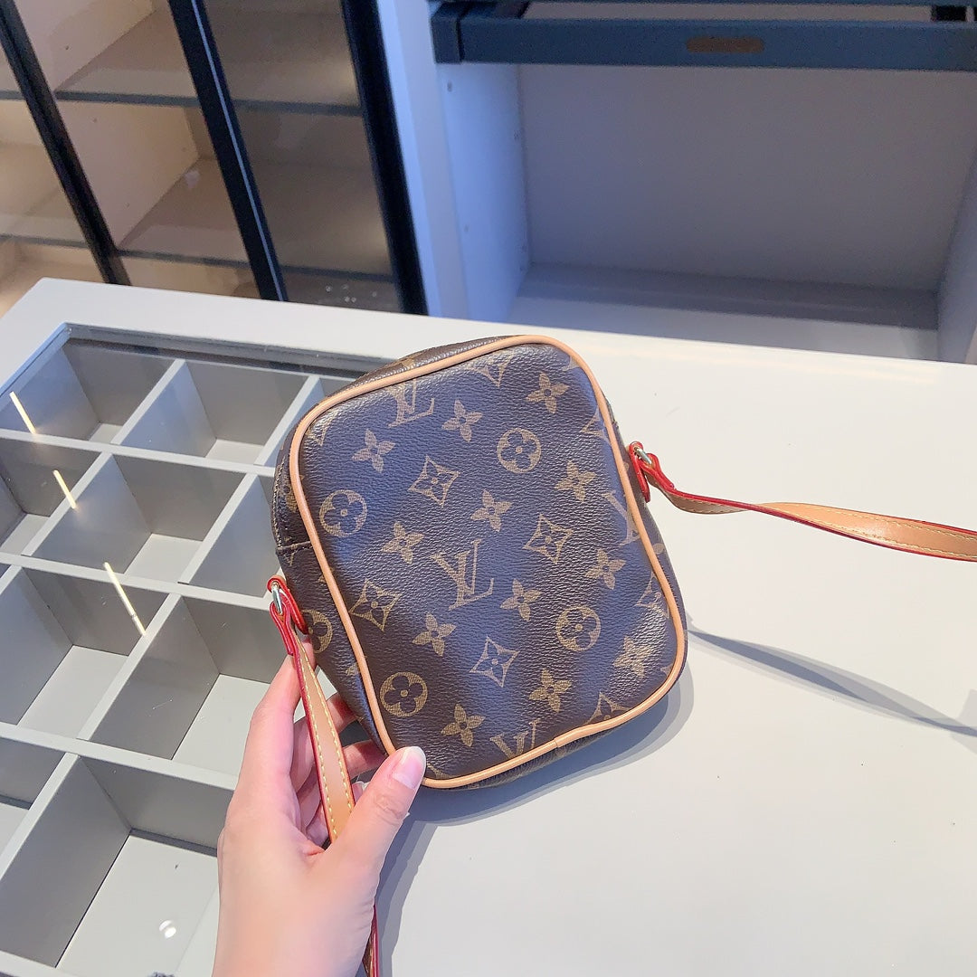 【ルイヴィトン】☆最新ジェリー3点セット|内ポーチ付き♪今季必見の新作!