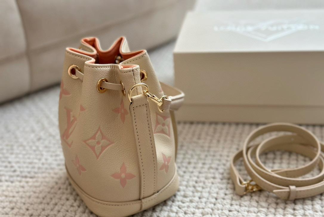 【ルイヴィトン】♢NANO|可愛さと上品さを兼ね備えたクリームカラーの水桶バッグ♪早期ご予約で確保!