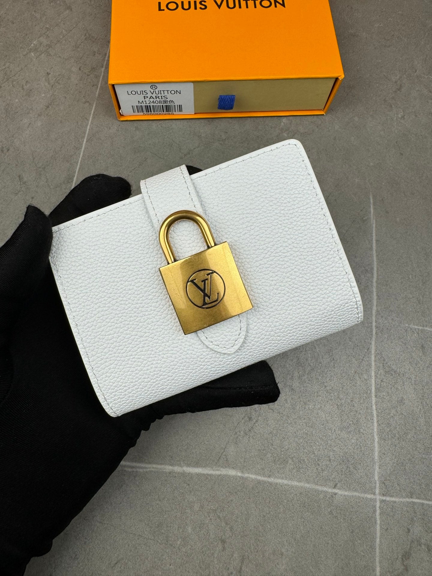 【ルイヴィトン】折りたたみ財布 コンパクト ロゴ ギフトに5色