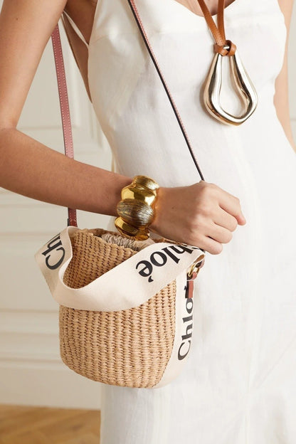 【クロエ】累計販売数量No.1春と夏定番人気♪“WOODY”スモールバスケット