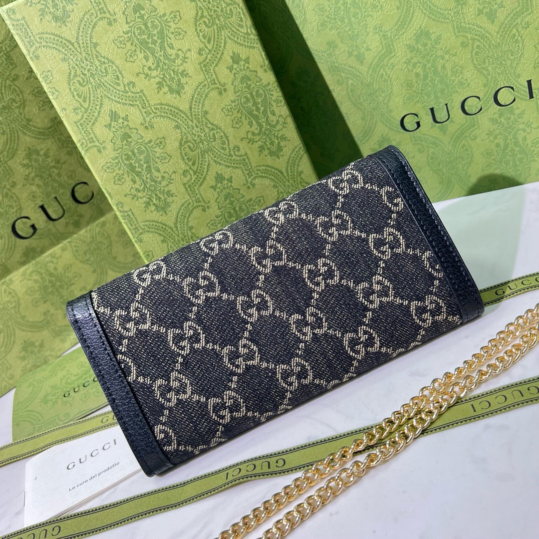 【グッチ】 超スリム＆高級感溢れる！人気のミニ財布