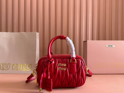 【ミュウミュウ】アルカディ マテラッセ レザー バッグ スモール 8色