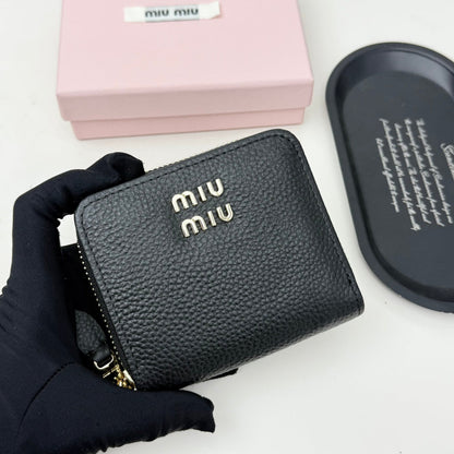 【ミュウミュウ】2色ギフトにも*送料込☆ 小さな中に大きな収納力