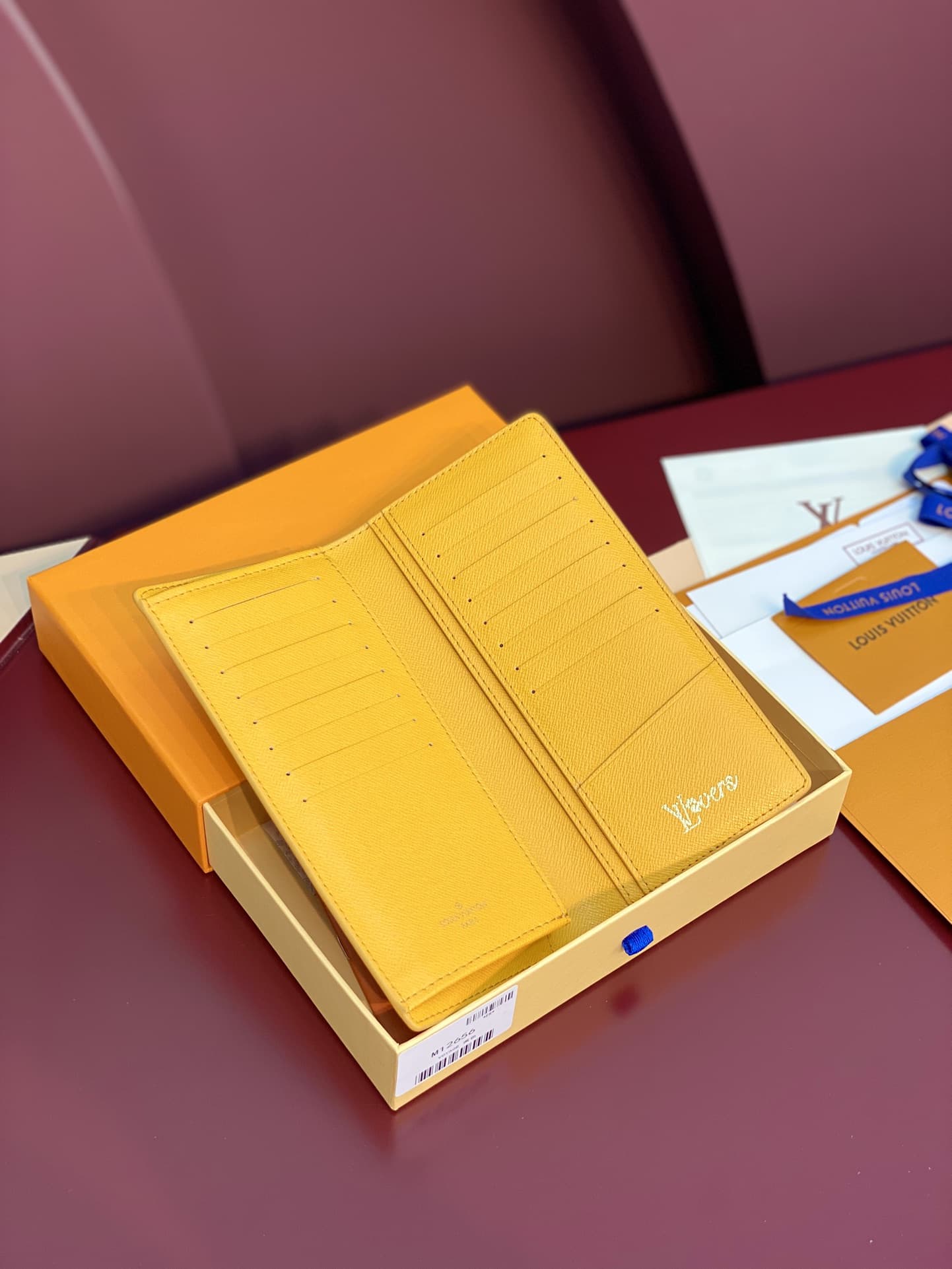 【ルイヴィトン】カード＆名刺入れ付多用途長財布 今季注目♪2色展開