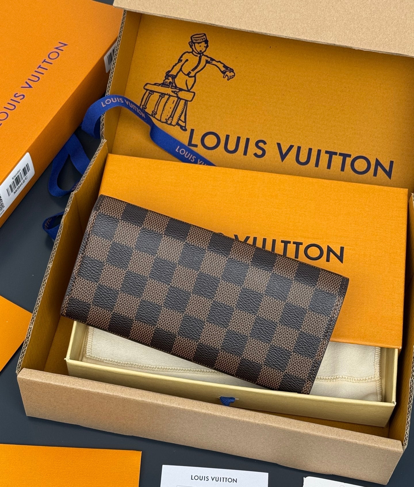 【ルイヴィトン】大人気☆  ポルトフォイユ・エミリー 財布 ギフト8色