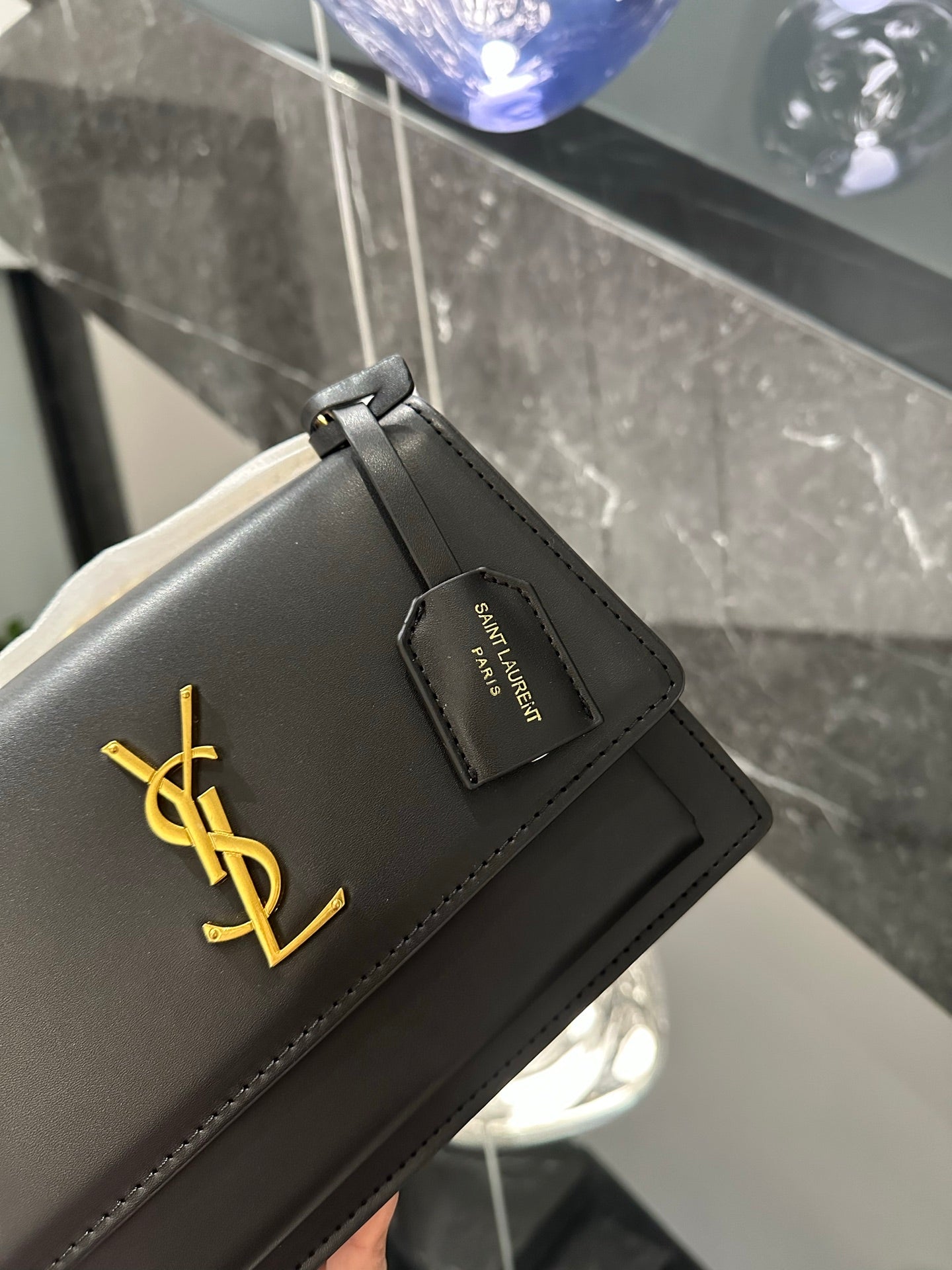 【サンローラン】スムースレザーのサンセットミディアム